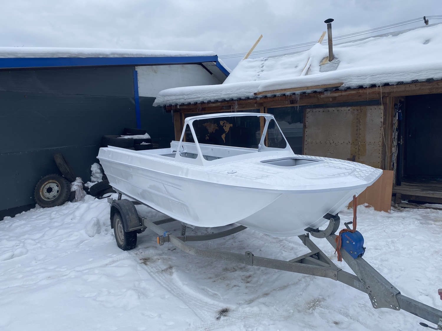 Покраска катеров и лодок, удаление старого ЛКП